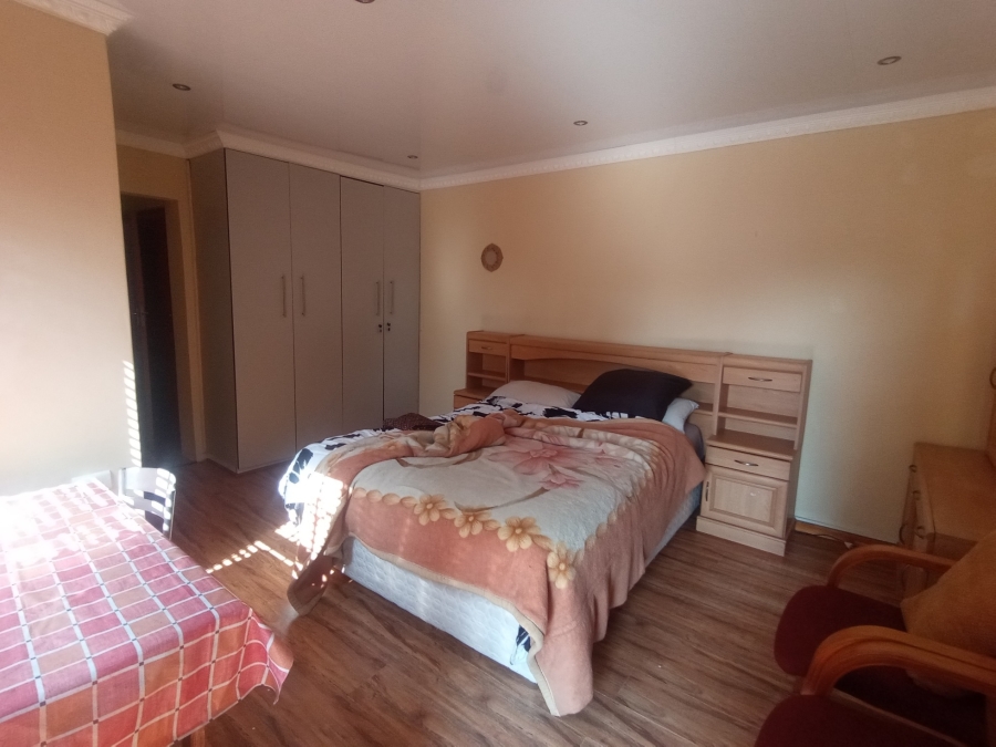 5 Bedroom Property for Sale in Baysville Eastern Cape